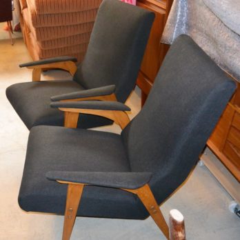 Paire de fauteuils (tissu noir)