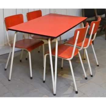 Table et 4 chaises